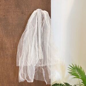 Elegant White Bridal Veil